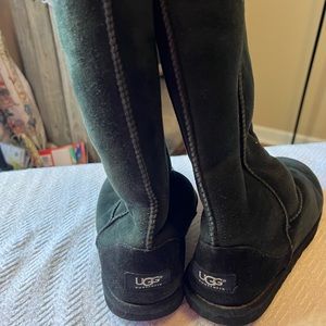 UGG Black 12 in Boots Sz 6
